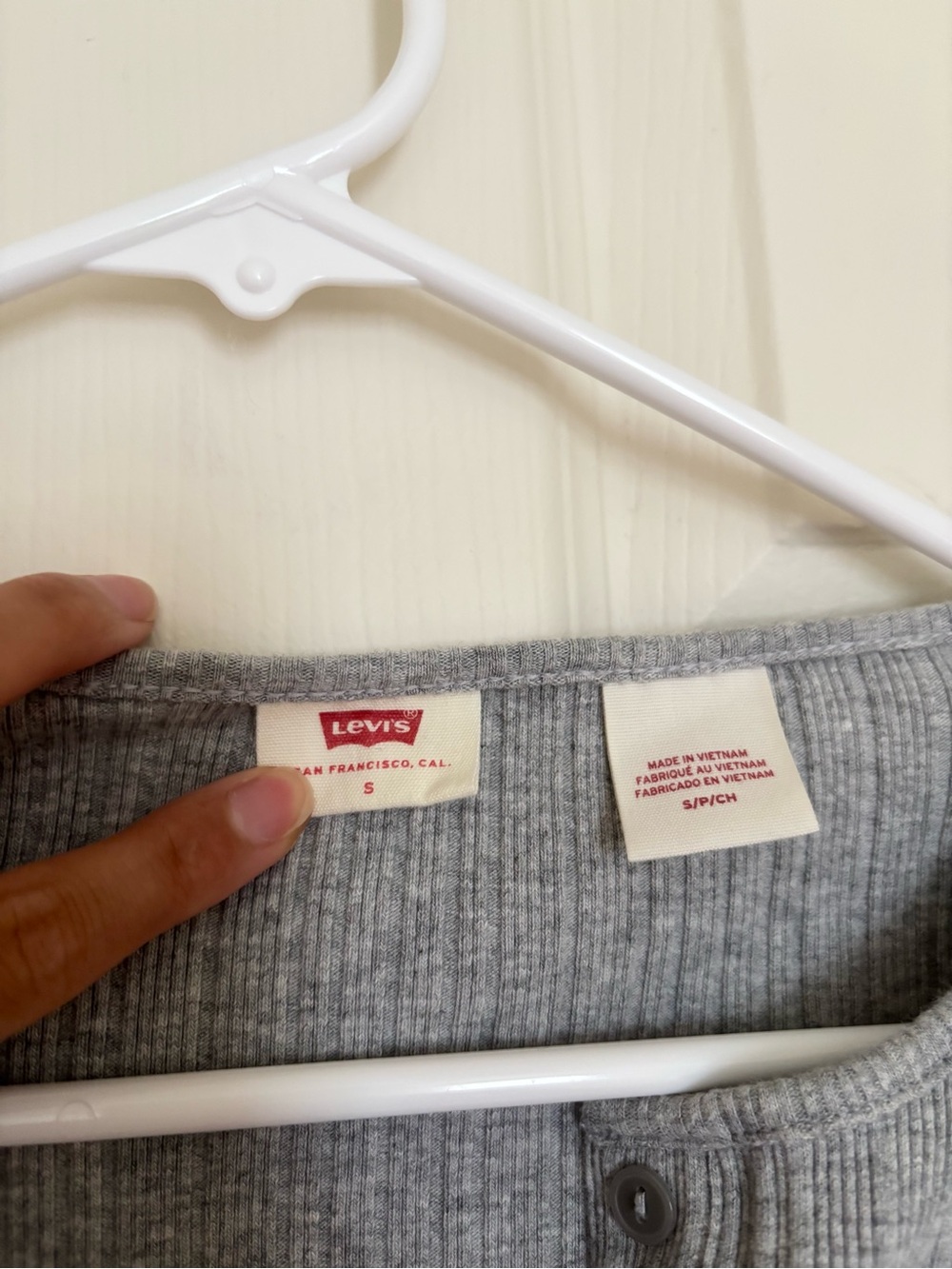 Levi’s Women’s Grey Ribbed Henley Long Sleeve Top - Picture 2 of 5